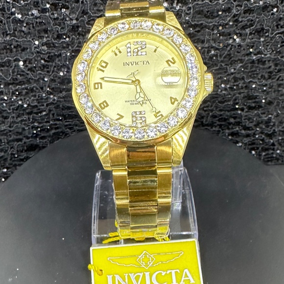 Women's (NWT) Invicta Watch w/a 18k Gold Face Showing the Date & a Crystal Bezel - Picture 2 of 5